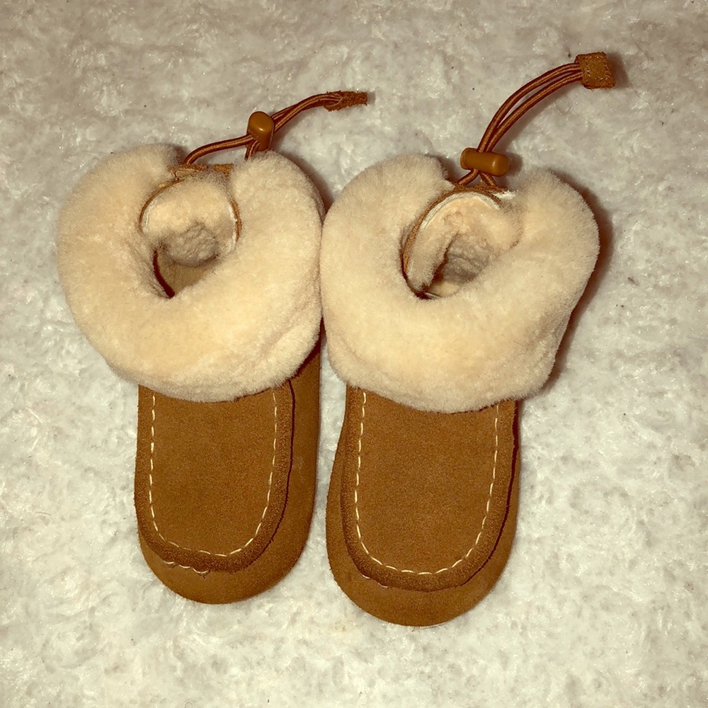 Baby girl comfy Uggs